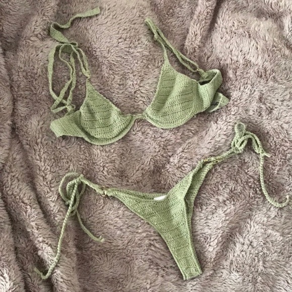 HUGE ISO: ASARA CROCHET SET SZ XS/S IN THIS EXACT COOL GREEN SHADE - Picture 2 of 5